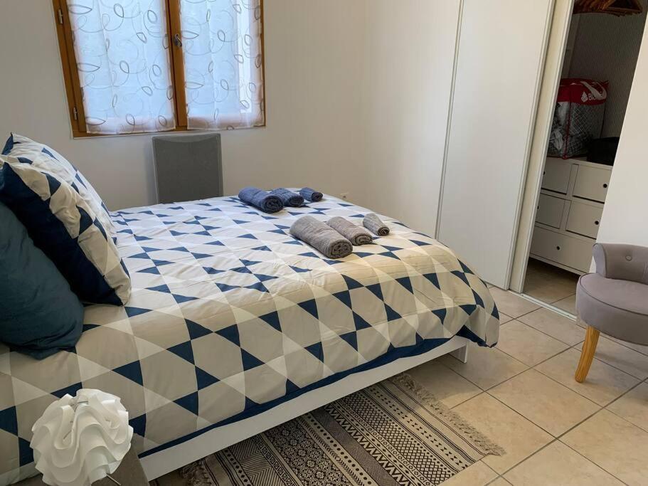 3 Etoiles Les Gourlines Avec Balneo, Veranda, Piscine Et Garage Avermes
